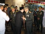 Danrem 043/Gatam Hadiri Apel Kehormatan dan Renungan Suci HUT ke-81 Kemerdekaan RI