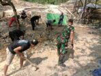 Babinsa Kodim 0410/Kota Bandar Lampung Terus Dampingi Pembangunan Sumur Bor di Kampung Umbul Kunci