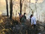 Sinergi Babinsa dan Masyarakat Dalam Penanganan Kebakaran Lahan Kosong